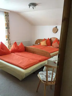 Ein Bett oder Betten in einem Zimmer der Unterkunft Haus Holaus Helga
