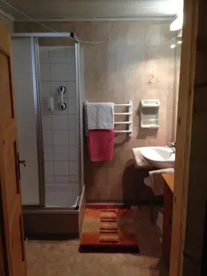 Ein Badezimmer in der Unterkunft Ferienhaus Zirmheim