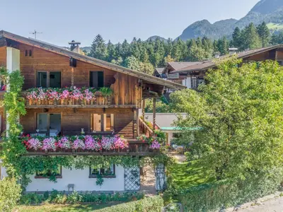 Ein allgemeiner Bergblick oder ein Berglick von der Ferienwohnung aus