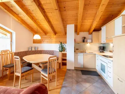 Küche/Küchenzeile in der Unterkunft Chalet in Gattererberg near Ski Slopes