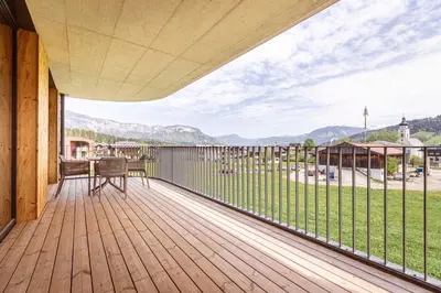 Ein allgemeiner Bergblick oder ein Berglick von der Ferienwohnung aus