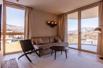 Ein allgemeiner Bergblick oder ein Berglick von der Ferienwohnung aus