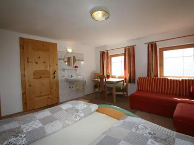 Ein Bett oder Betten in einem Zimmer der Unterkunft Apartment Tom by Interhome