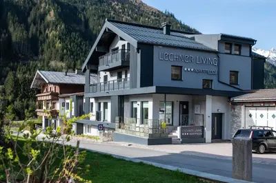 Ein allgemeiner Bergblick oder ein Berglick von der Pension aus