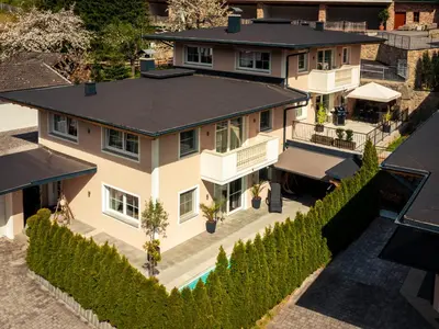 Das Gebäude in dem sich die Ferienwohnung befindet