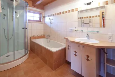 Ein Badezimmer in der Unterkunft Chaletwohnung Lederer