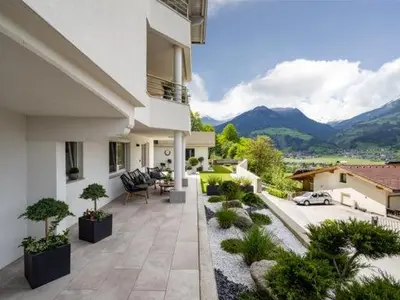 Ein allgemeiner Bergblick oder ein Berglick von der Ferienwohnung aus