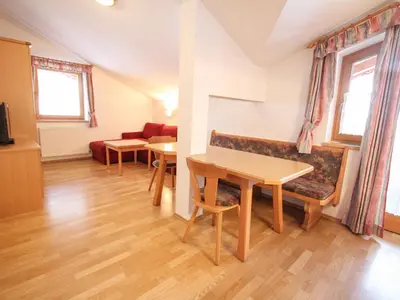 Ein Sitzbereich in der Unterkunft Apartment Voithofer-4 by Interhome