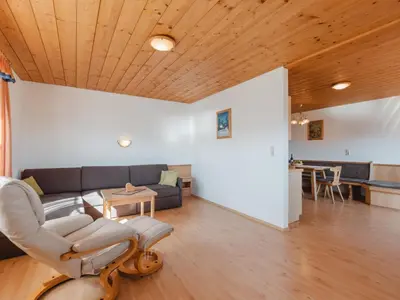 Ein Sitzbereich in der Unterkunft Apartment Voithofer-7 by Interhome
