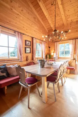 Ein Sitzbereich in der Unterkunft Chalet Königsleiten 2 by Interhome