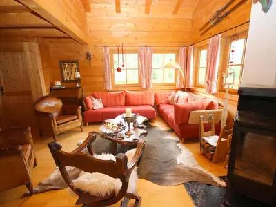 Ein Sitzbereich in der Unterkunft Chalet Königsleiten 2 by Interhome