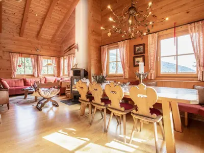Ein Sitzbereich in der Unterkunft Chalet Königsleiten 2 by Interhome