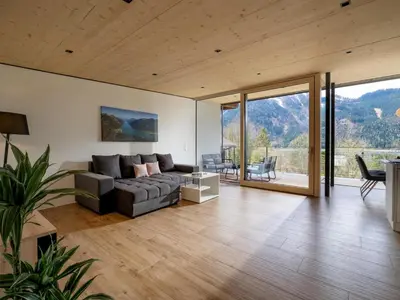 Ein allgemeiner Bergblick oder ein Berglick von der Ferienwohnung aus