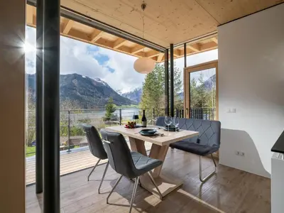 Ein allgemeiner Bergblick oder ein Berglick von der Ferienwohnung aus
