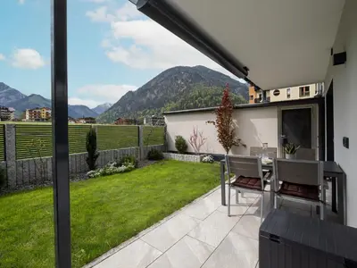 Ein allgemeiner Bergblick oder ein Berglick von der Ferienwohnung aus