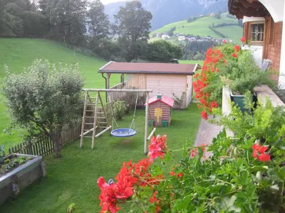 Ein Garten an der Unterkunft Appartements Bodenland