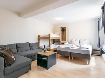 Ein Sitzbereich in der Unterkunft Town House 1