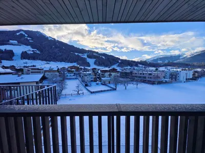 Ein allgemeiner Bergblick oder ein Berglick von der Ferienwohnung aus