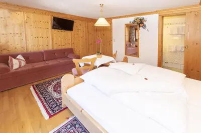 Ein Sitzbereich in der Unterkunft Pension Edelweiss