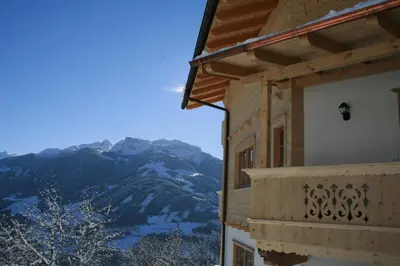 Ein allgemeiner Bergblick oder ein Berglick von der Ferienwohnung aus
