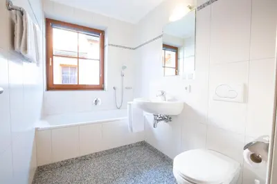 Ein Badezimmer in der Unterkunft Ferienwohnung Hochkrimml 19 __1-4
