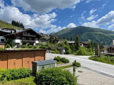 Ein allgemeiner Bergblick oder ein Berglick von der Ferienwohnung aus