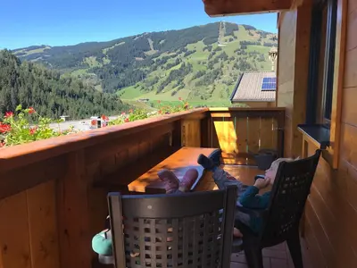 Ein allgemeiner Bergblick oder ein Berglick von der Ferienwohnung aus