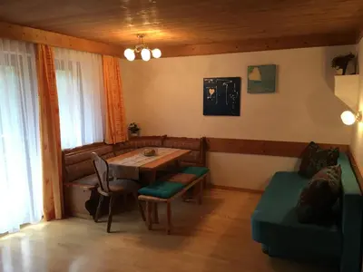 Ein Sitzbereich in der Unterkunft Landhaus Taxach