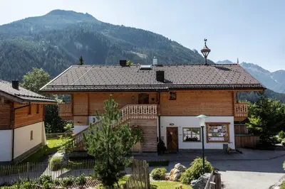 Ein allgemeiner Bergblick oder ein Berglick von der Ferienwohnung aus