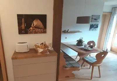 Ein Sitzbereich in der Unterkunft Ferienwohnung Widauer