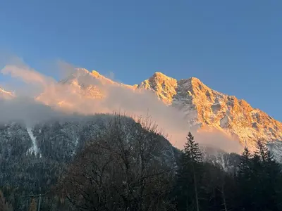 Ein allgemeiner Bergblick oder ein Berglick von der Ferienwohnung aus