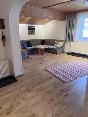 Ein Sitzbereich in der Unterkunft Ferienwohnung Steiner in Scheffau
