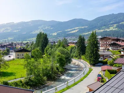 Ein allgemeiner Bergblick oder ein Berglick von der Ferienwohnung aus