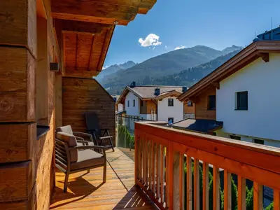 Ein allgemeiner Bergblick oder ein Berglick von des Chalets aus