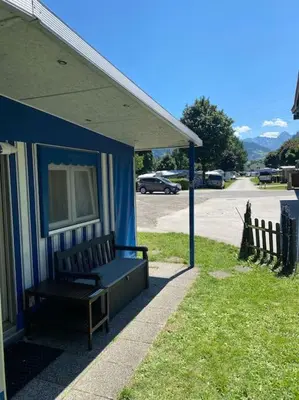 Ein Garten an der Unterkunft ***** Camping Aufenfeld - Sonnenglückhütte