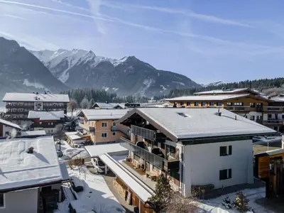 Ein allgemeiner Bergblick oder ein Berglick von der Ferienwohnung aus