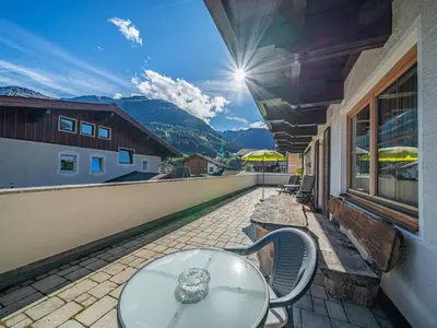 Ein allgemeiner Bergblick oder ein Berglick von der Ferienwohnung aus