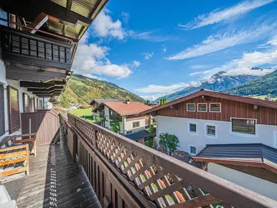Ein allgemeiner Bergblick oder ein Berglick von der Ferienwohnung aus