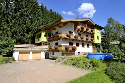 Das Gebäude in dem sich das Bed & Breakfast befindet