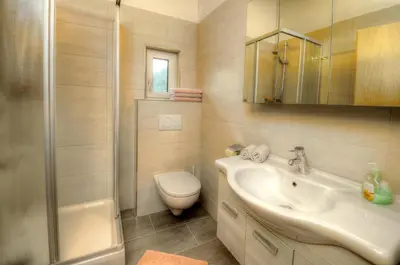 Ein Badezimmer in der Unterkunft Haus Brandner