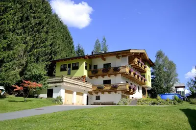 Das Gebäude in dem sich das Bed & Breakfast befindet