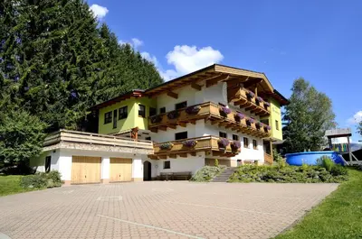 Das Gebäude in dem sich das Bed & Breakfast befindet