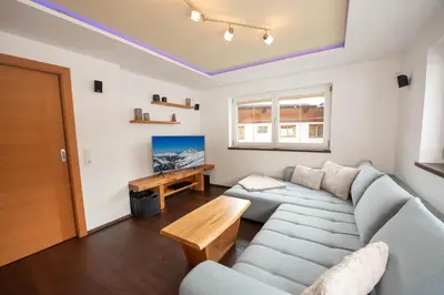 TV/Unterhaltungsangebot in der Unterkunft Ferienhaus Bergauf with Hot Tub