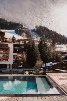 Ein allgemeiner Bergblick oder ein Berglick von des Hotels aus