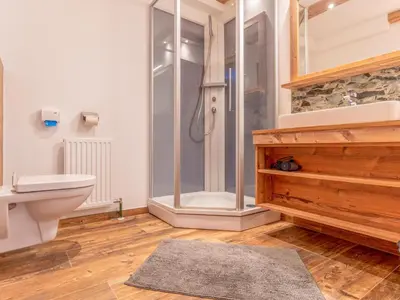 Ein Badezimmer in der Unterkunft Pension Blaiken XL
