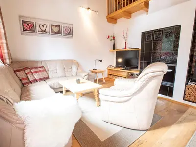 Ein Sitzbereich in der Unterkunft Chalet Hochkrimml with sauna on the ski slope