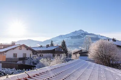 Ein allgemeiner Bergblick oder ein Berglick von der Ferienwohnung aus