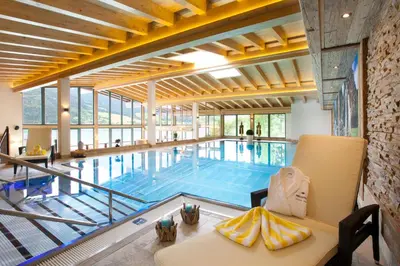 Der Swimmingpool an oder in der Nähe von Seehotel Brunner