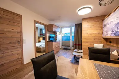Ein Sitzbereich in der Unterkunft Ferienwohnung 73 - Rosenquarz