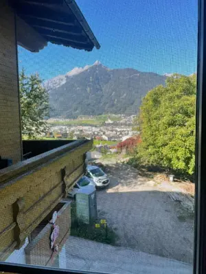 Ein allgemeiner Bergblick oder ein Berglick von der Ferienwohnung aus